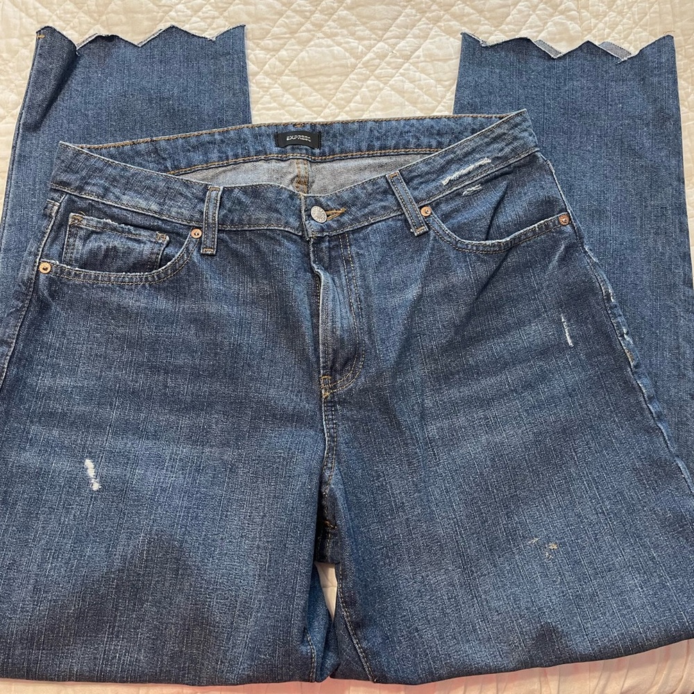 Express Women's Straight High Rise Blue Jeans Distressed and Frayed Hem sz 12